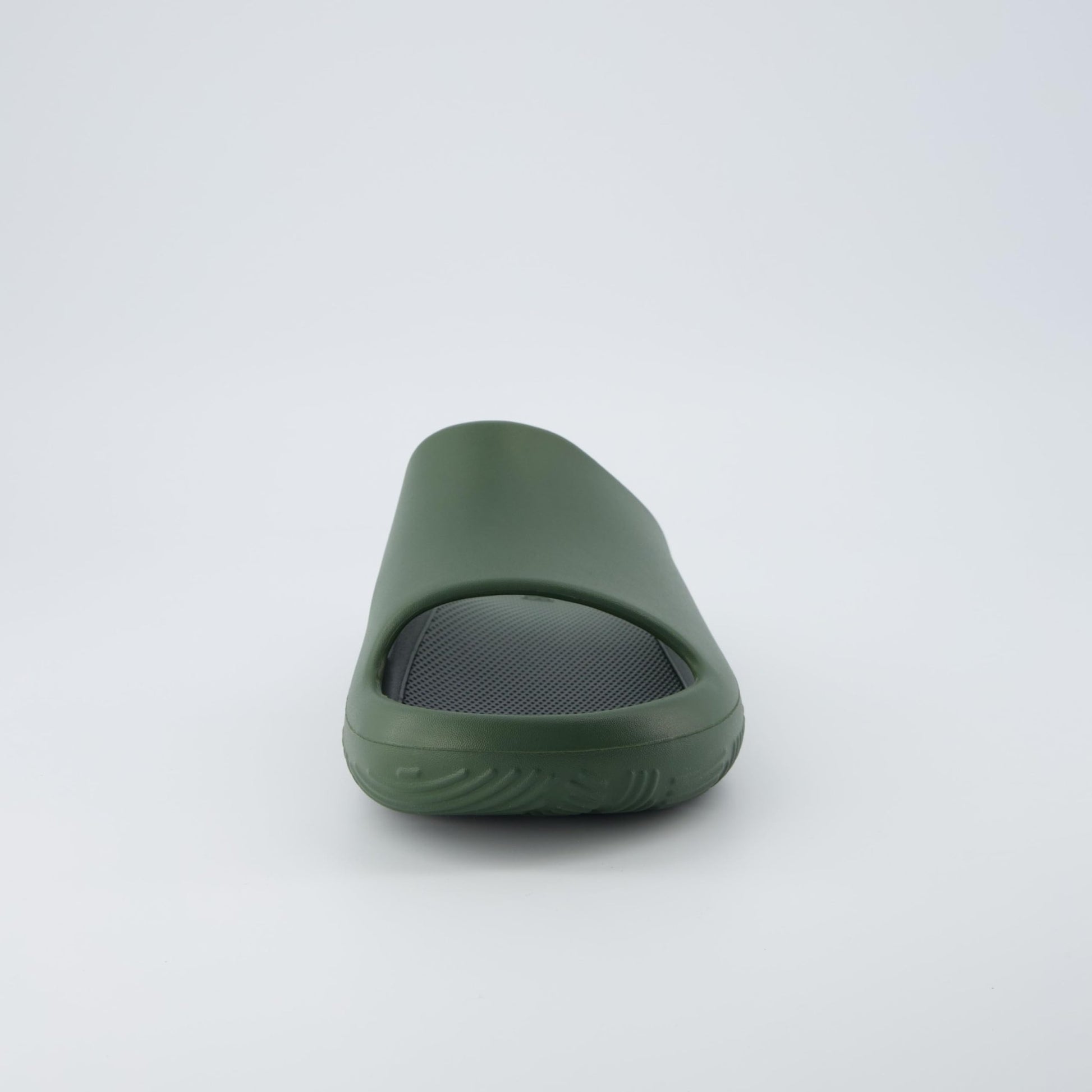 CUSHIONAIRE Men's Galaxy pool slides with +Comfort, Olive 8 - THE BEAUTY ANATOMY